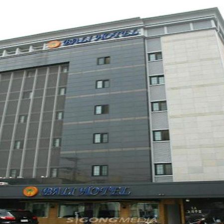 Bali Tourist Hotel Seoul Bagian luar foto