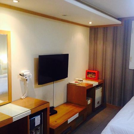 Bali Tourist Hotel Seoul Bagian luar foto