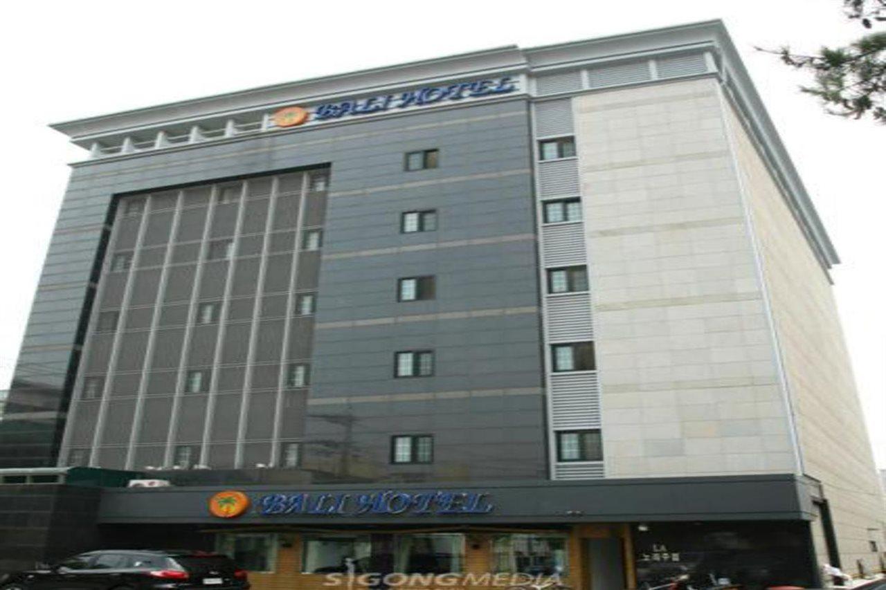 Bali Tourist Hotel Seoul Bagian luar foto
