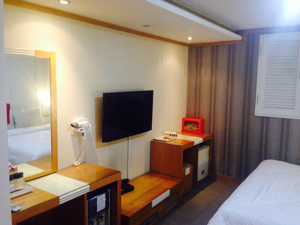 Bali Tourist Hotel Seoul Bagian luar foto