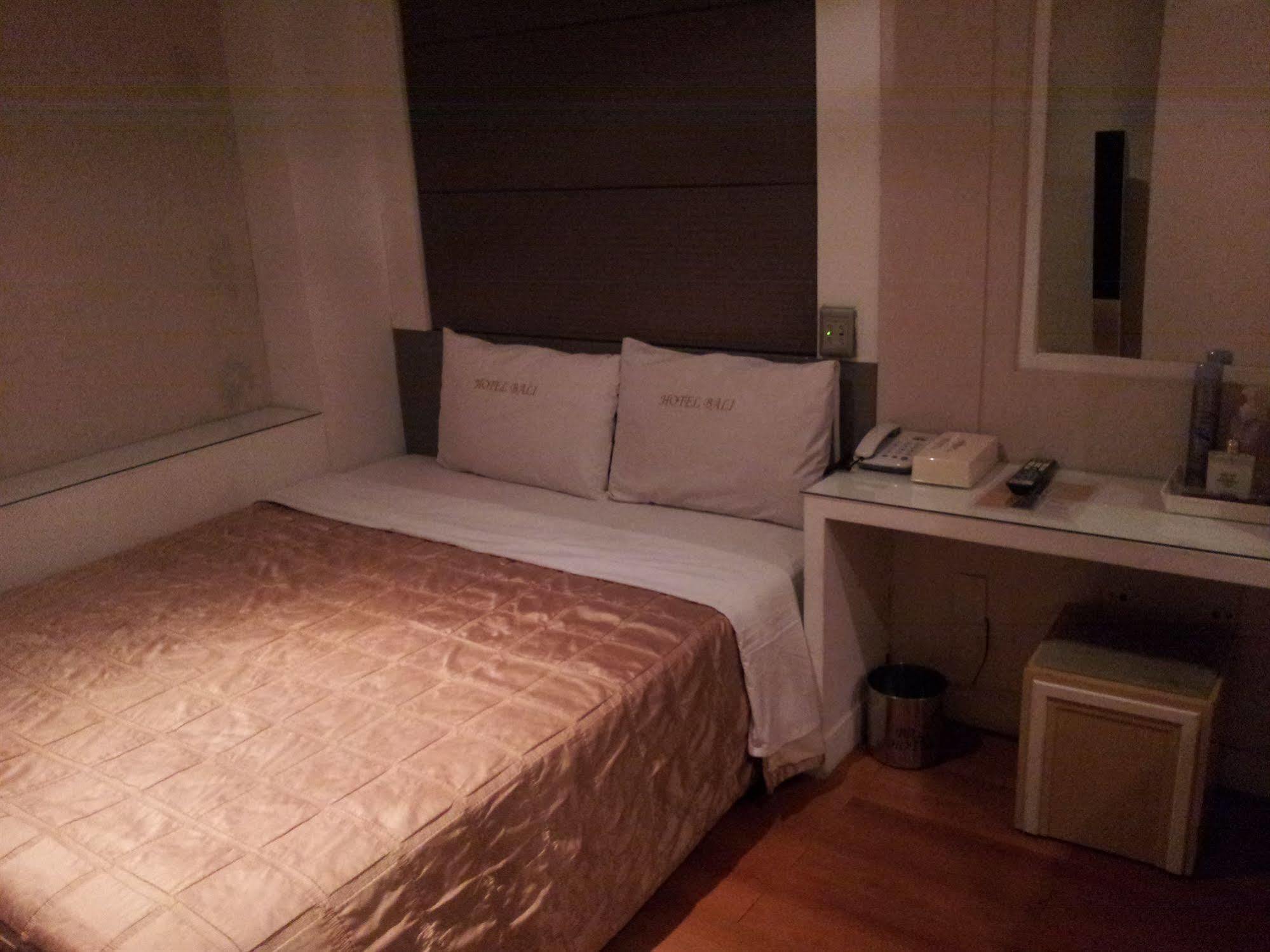 Bali Tourist Hotel Seoul Bagian luar foto