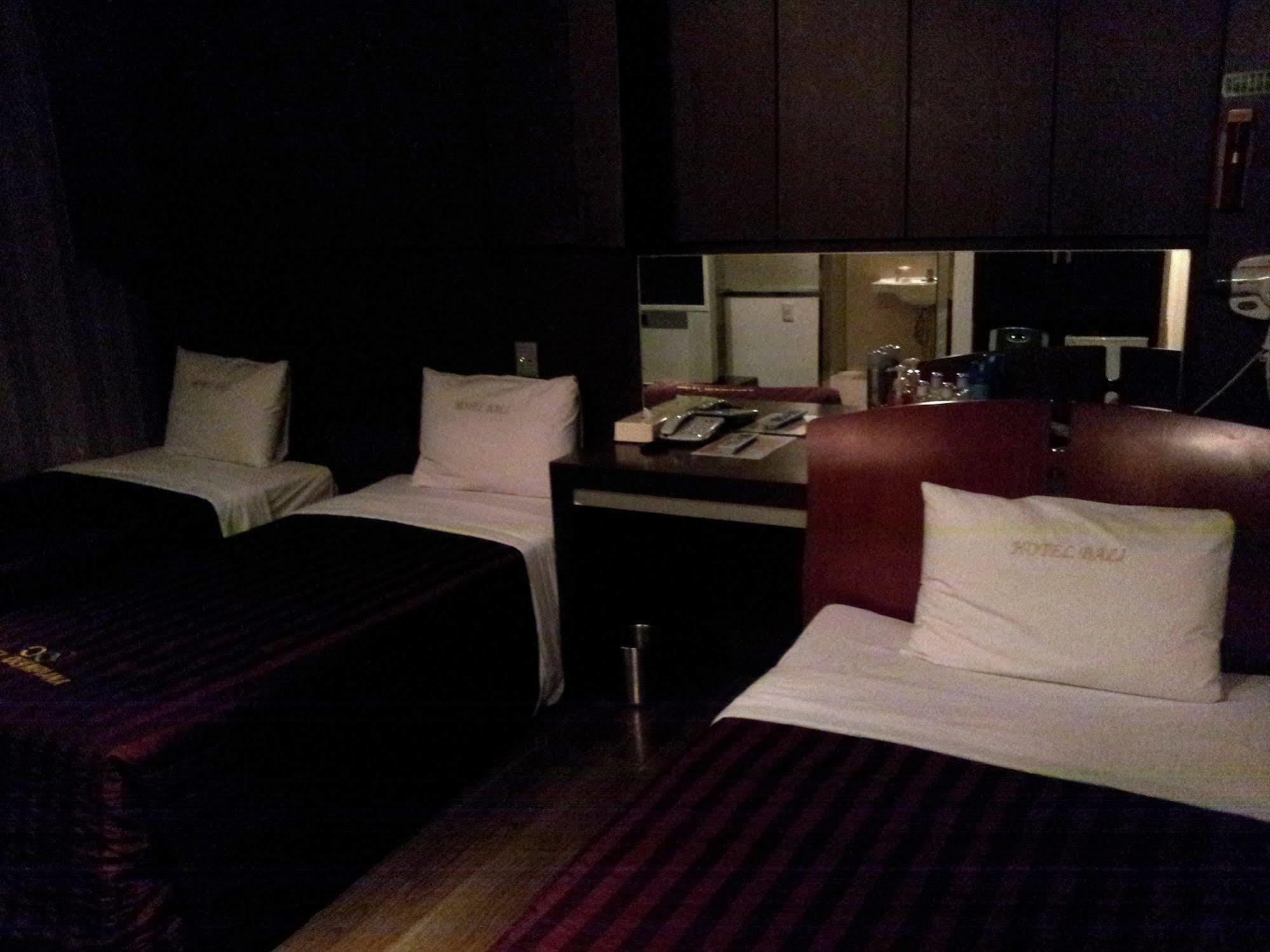 Bali Tourist Hotel Seoul Bagian luar foto